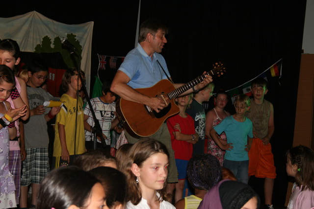 gal/2010/2010 Saitentwist Abschied Duererschule 9.7/2010 Saitentwist Duererschule Abschied 4.Kl. 9.Juli Im Coffee Cor 061.jpg